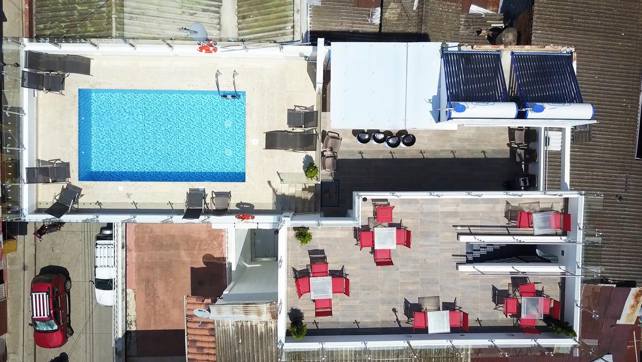 Hotel Grand H&R Villeta Kültér fotó