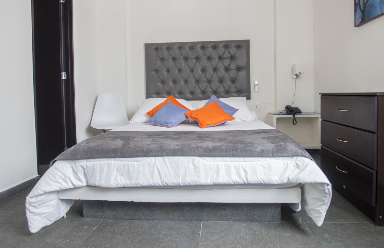 Hotel Grand H&R Villeta Kültér fotó